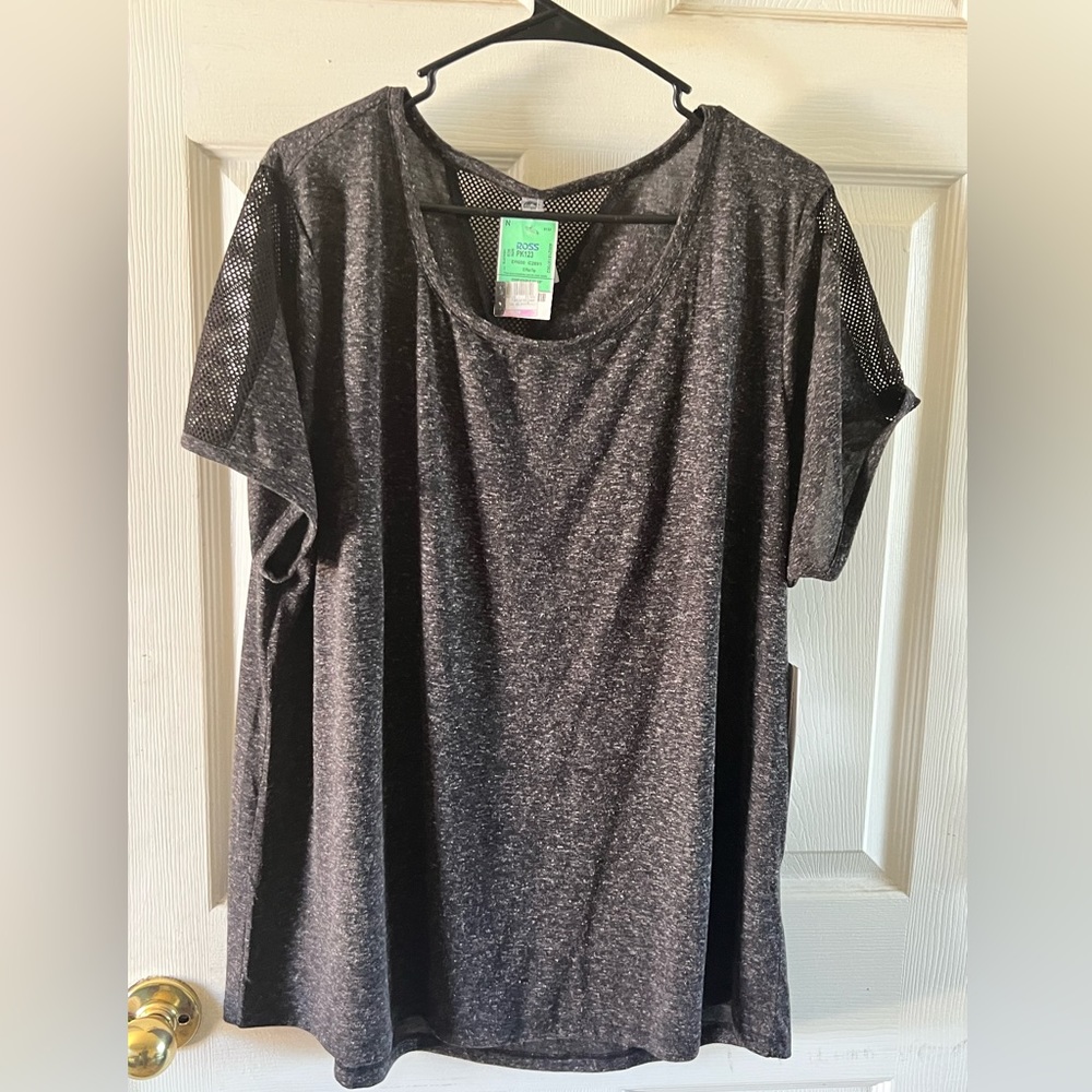 2X RBX grey short sleeve v neck.